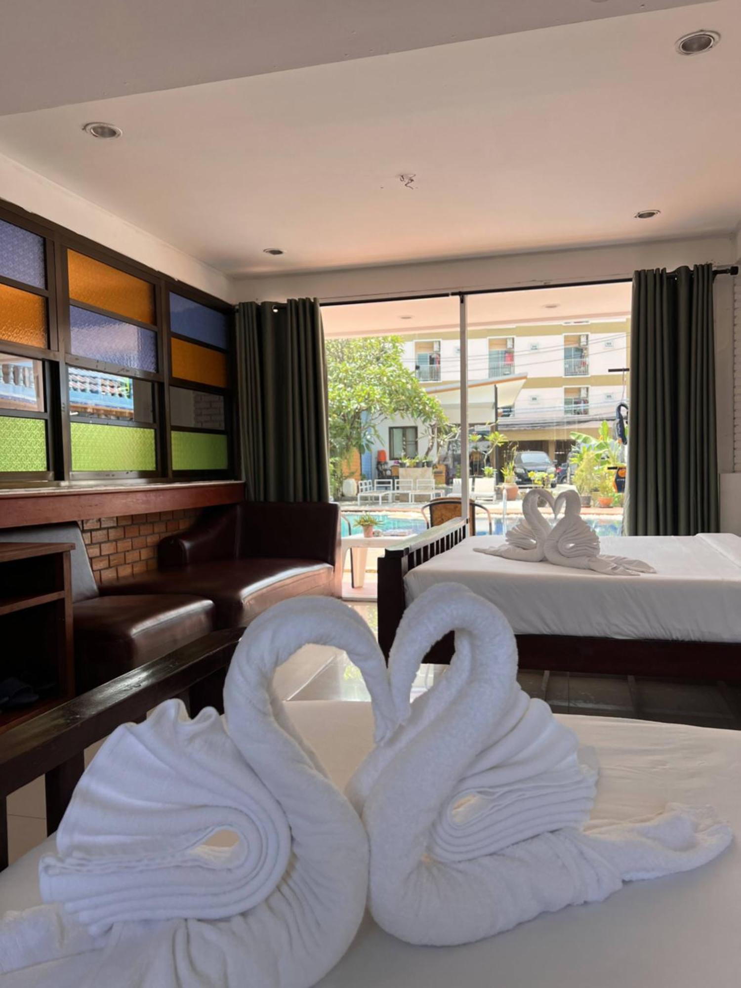 Baankasemsuk Resort 般咔 深宿 Patong Exterior foto